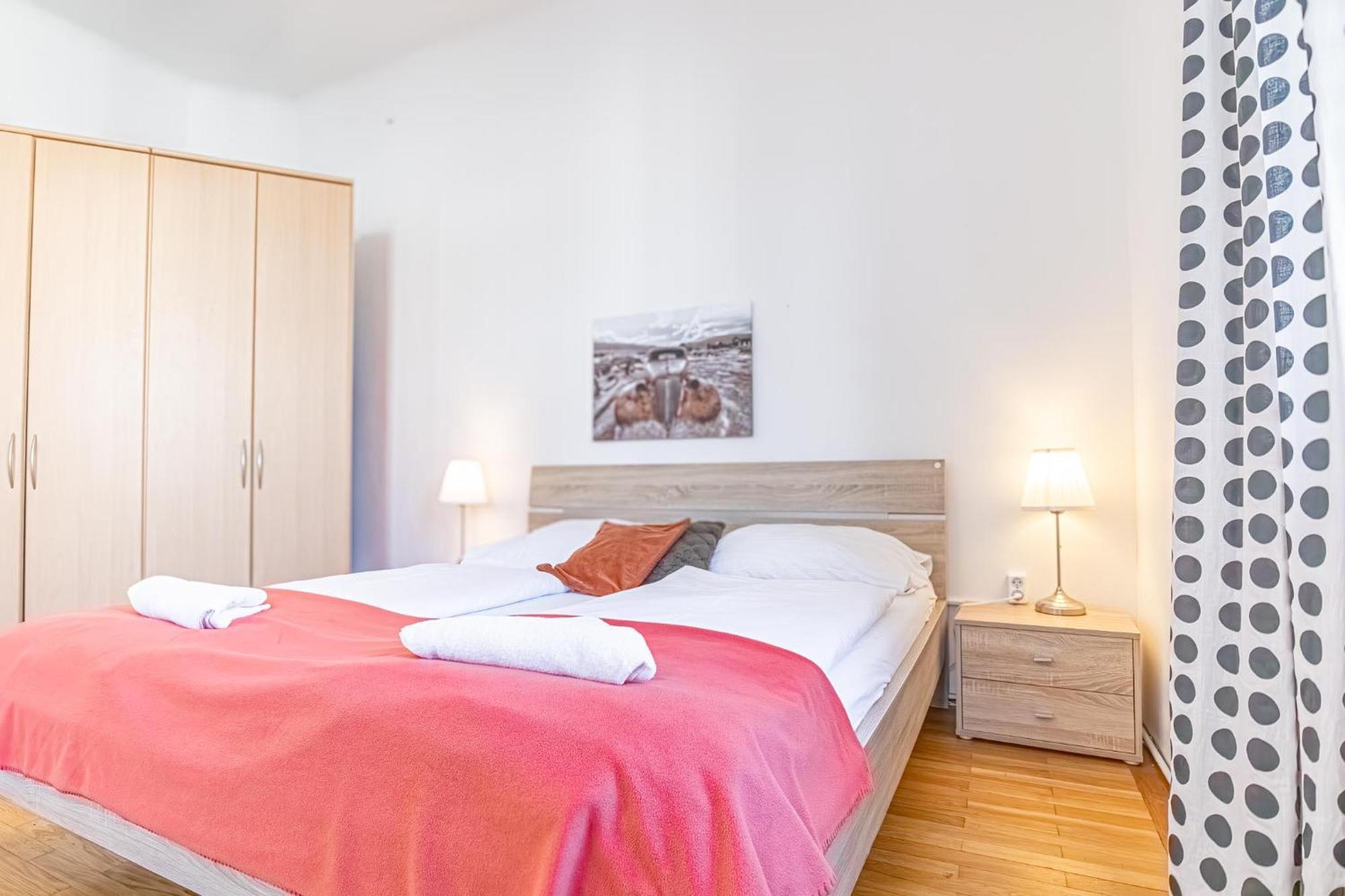 Simple Apartment Near Wiener Stadthalle エクステリア 写真