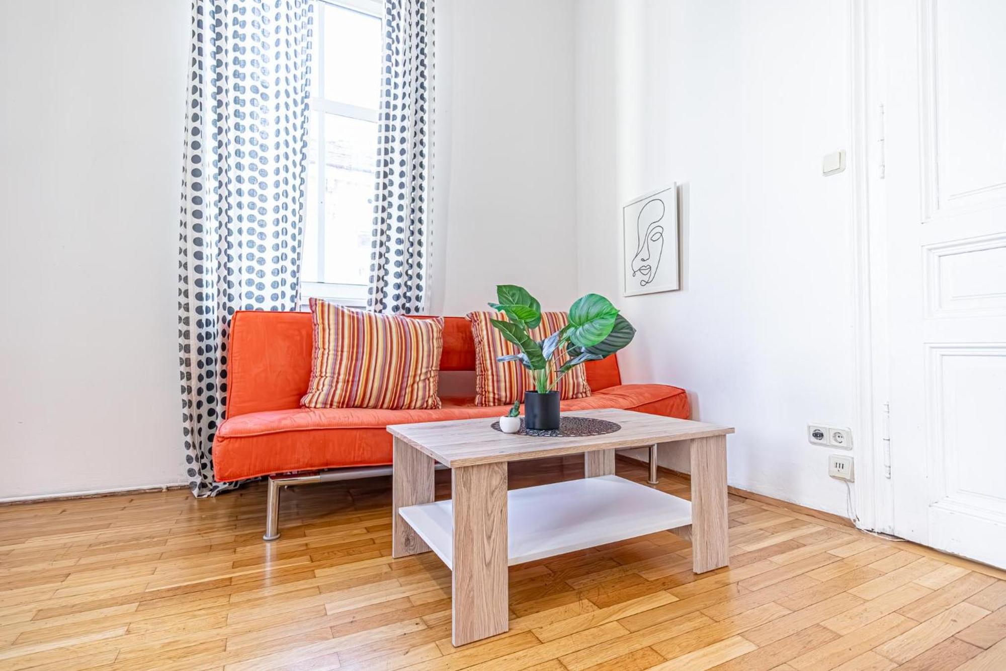 Simple Apartment Near Wiener Stadthalle エクステリア 写真
