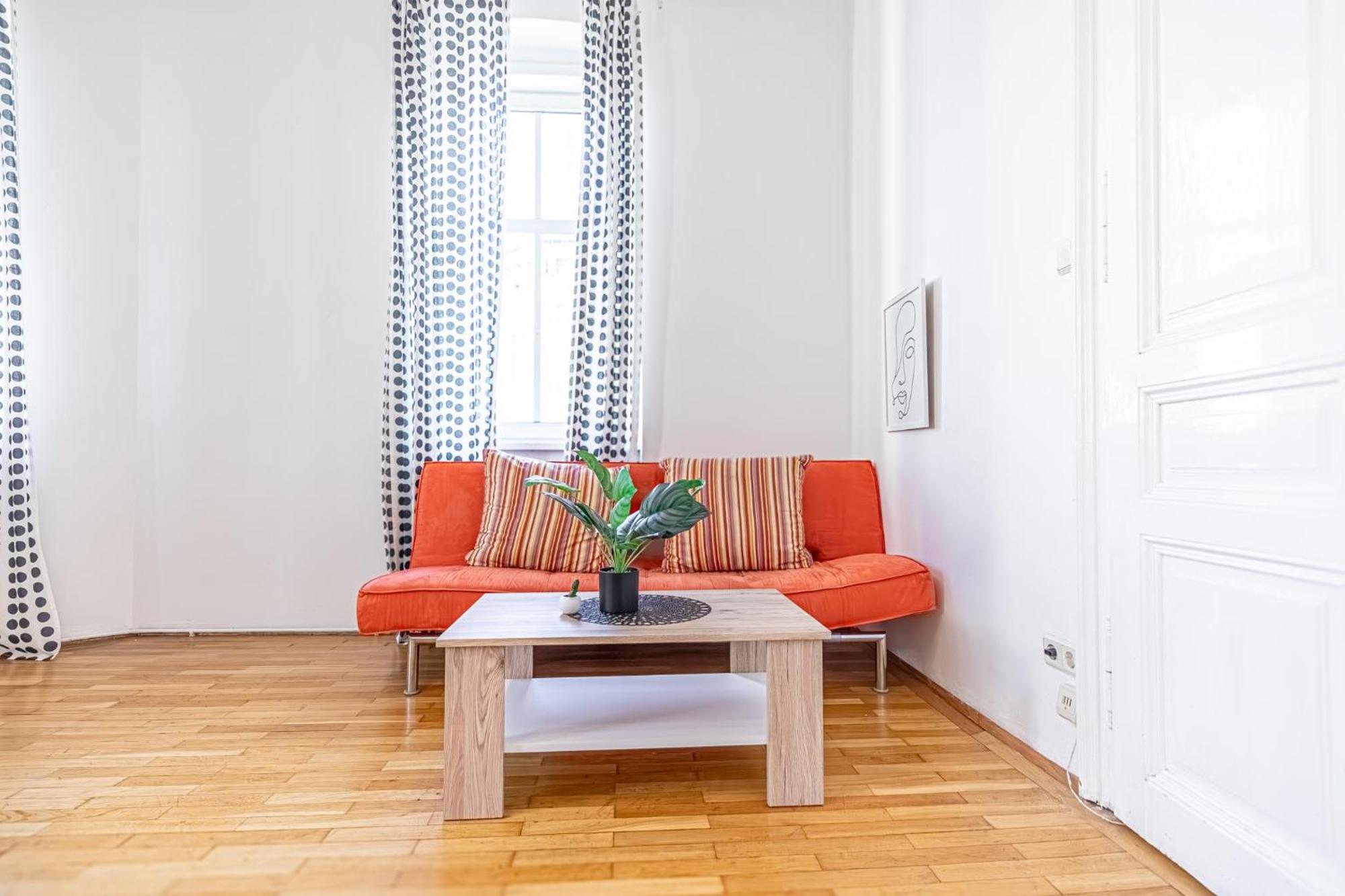 Simple Apartment Near Wiener Stadthalle エクステリア 写真