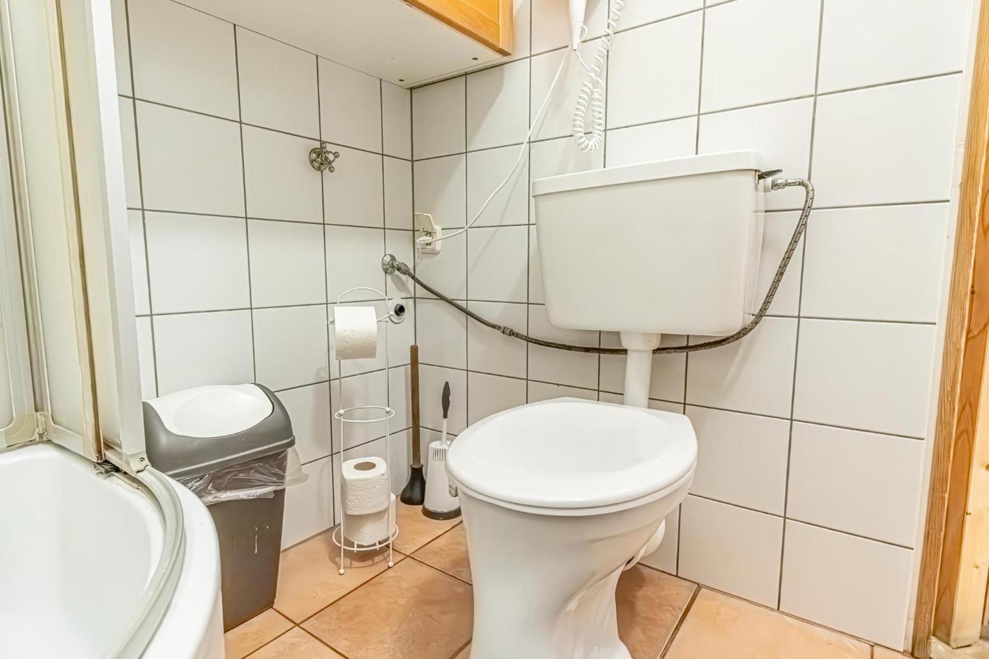 Simple Apartment Near Wiener Stadthalle エクステリア 写真