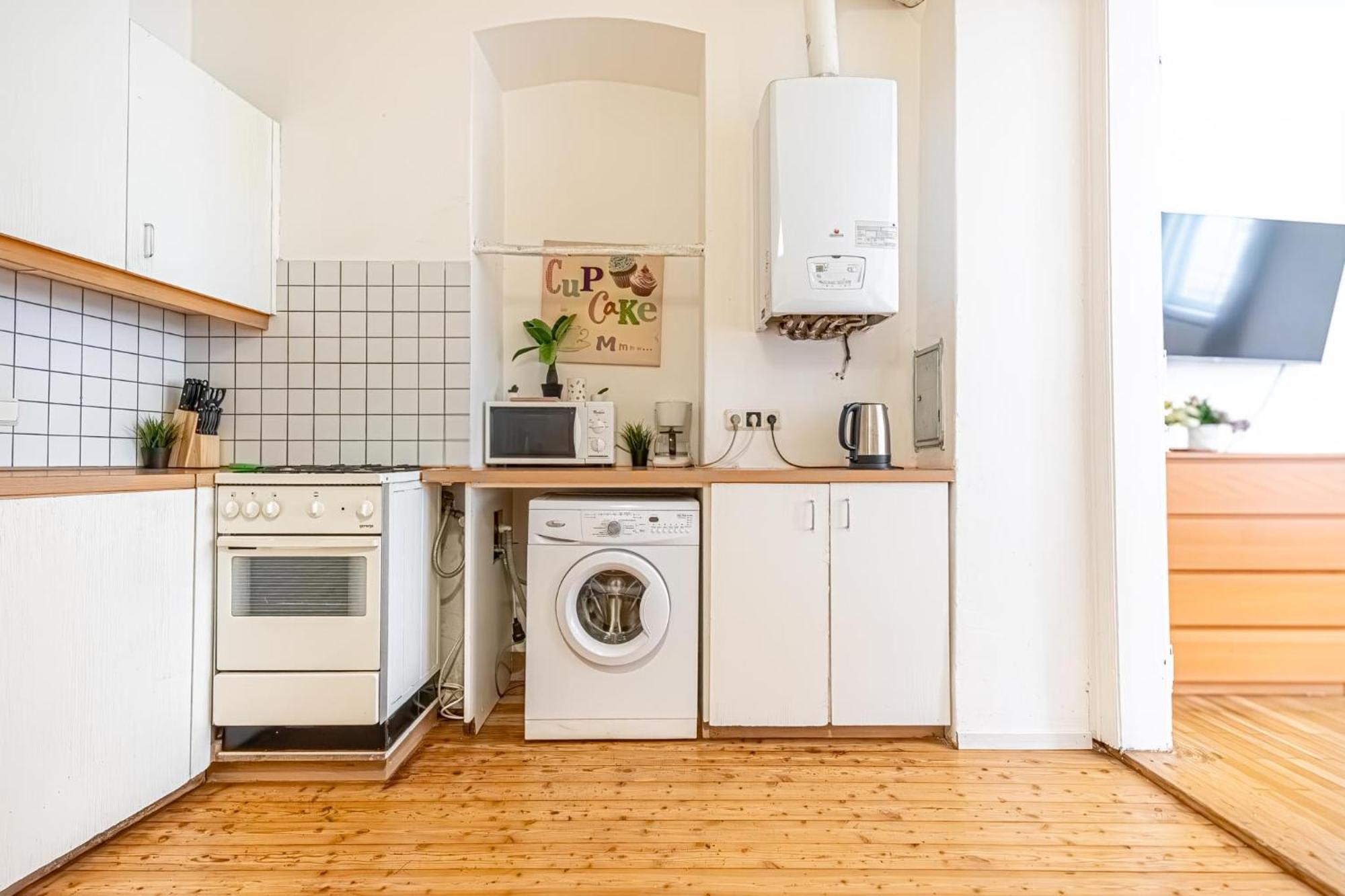 Simple Apartment Near Wiener Stadthalle エクステリア 写真