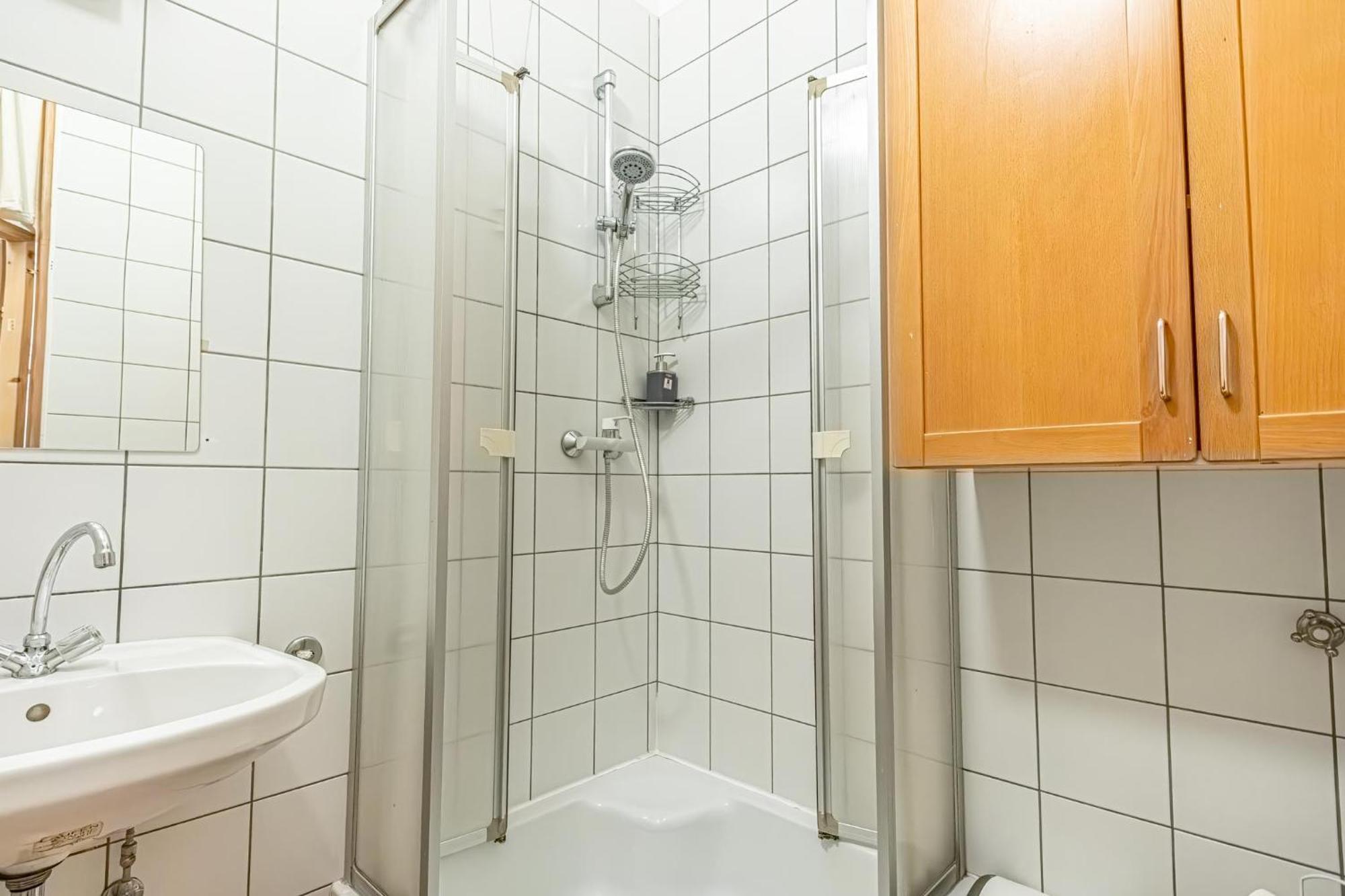 Simple Apartment Near Wiener Stadthalle エクステリア 写真