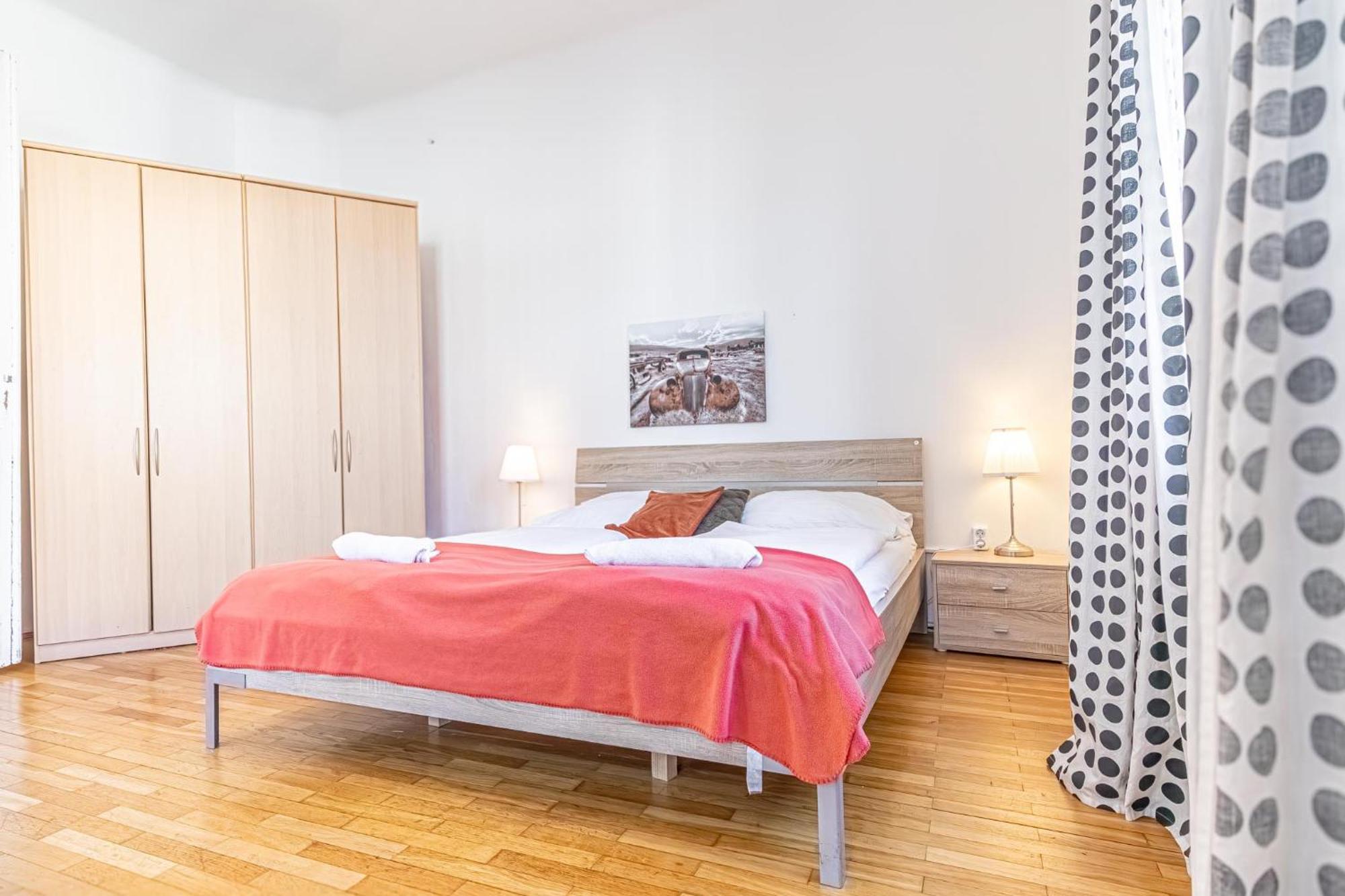 Simple Apartment Near Wiener Stadthalle エクステリア 写真