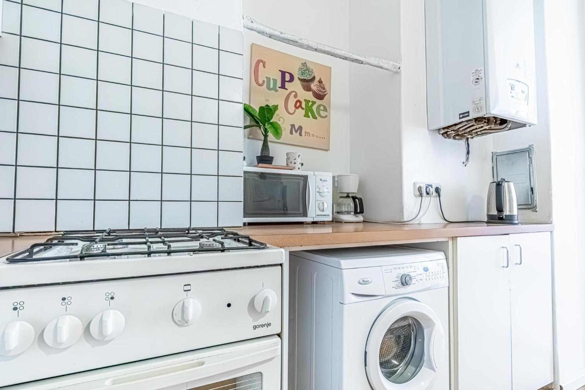 Simple Apartment Near Wiener Stadthalle エクステリア 写真